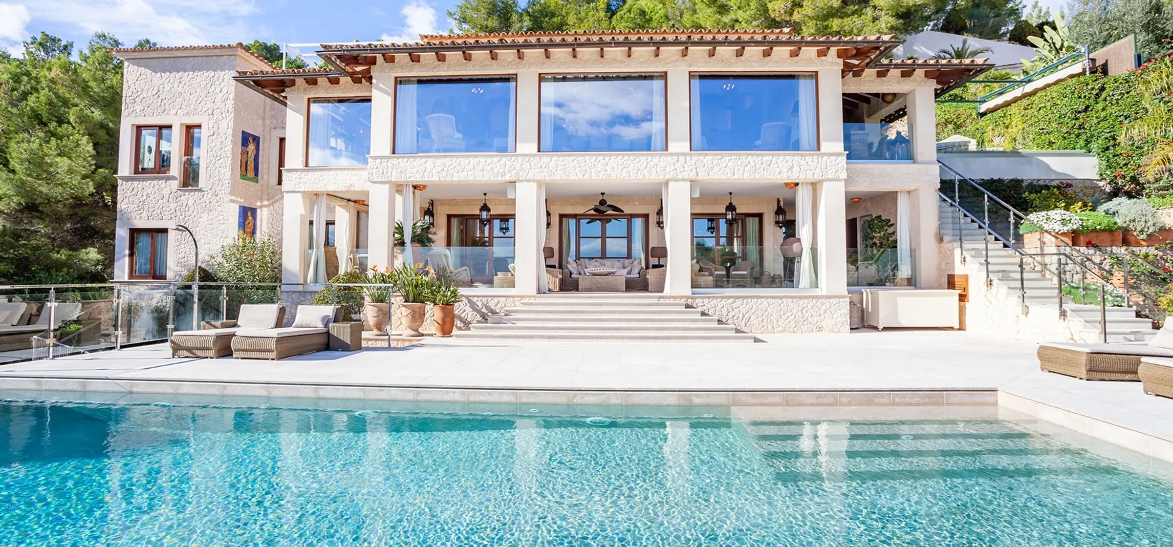 Villa reformada por Construcciones Puchet con piscina, suroeste de Mallorca